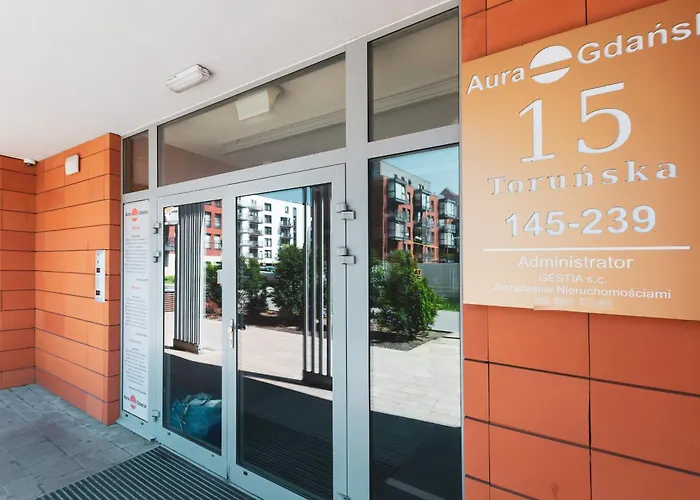 Stunning 2 Bedroom Apartment & Motlawa River View In Gdansk By Noclegi Renters